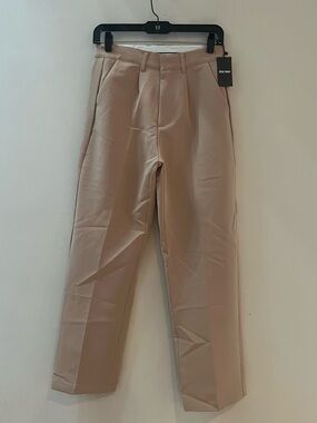 Realtakai Relaxed Tailored woman’s Pants in Beige